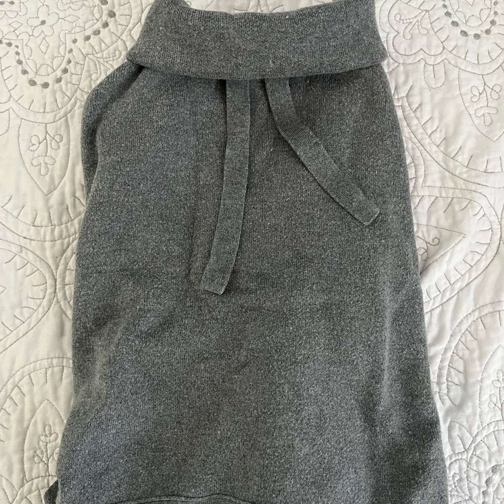 Universal Thread Target Mock neck sweatshirt